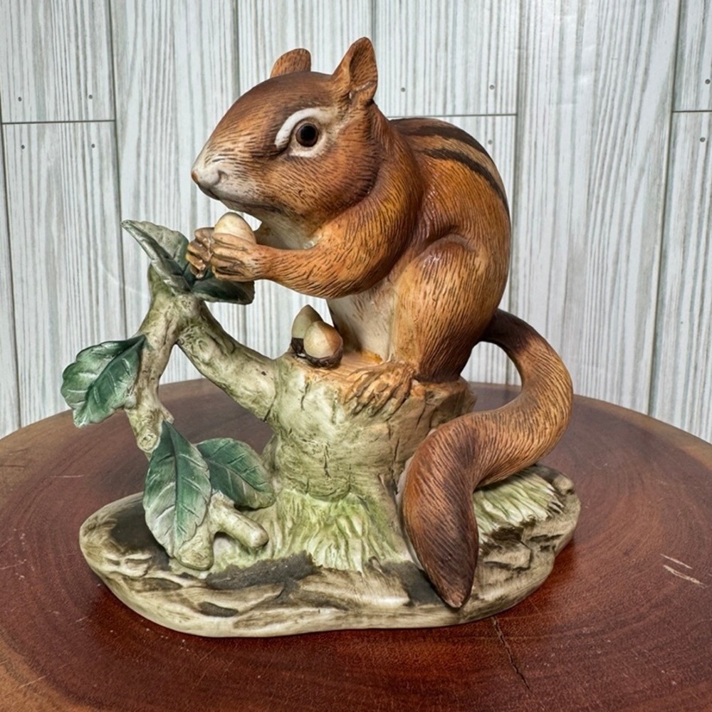 Vintage Lefton China Chipmunk Figurine KW4748‎ Hand Painted Porcelain Japan